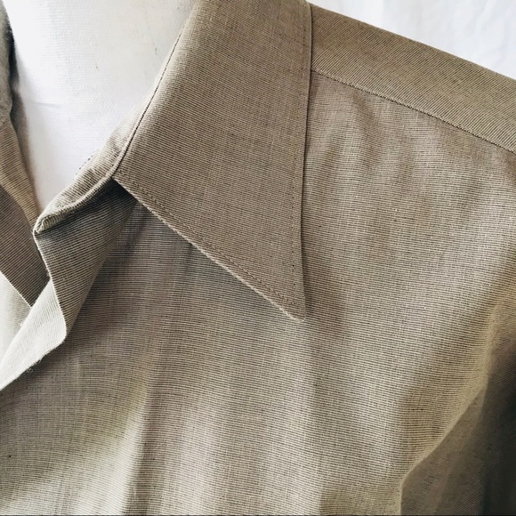 Men’s Calvin Klein Dress Shirt - Picture 3 of 4